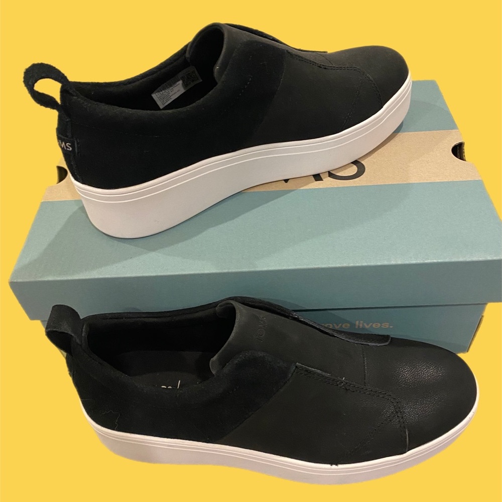 TOMS Women’s Black Leather Suede Amber Slip-On